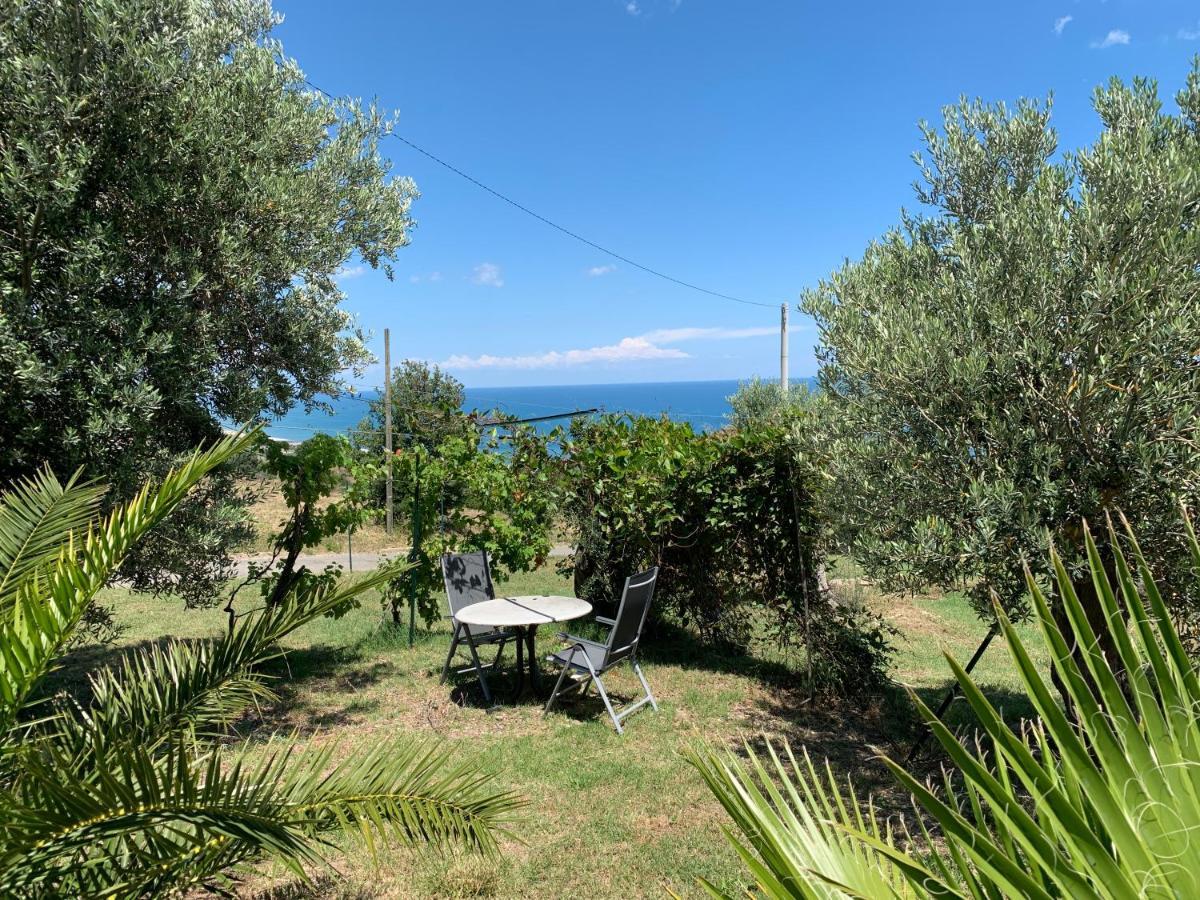 B&B Villa Sveva Rocca Imperiale Kültér fotó