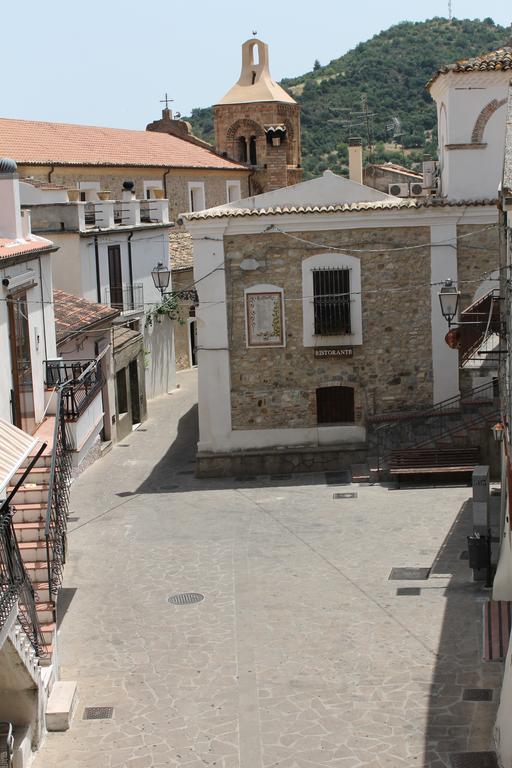 B&B Villa Sveva Rocca Imperiale Kültér fotó