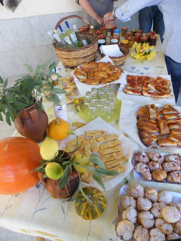 B&B Villa Sveva Rocca Imperiale Kültér fotó