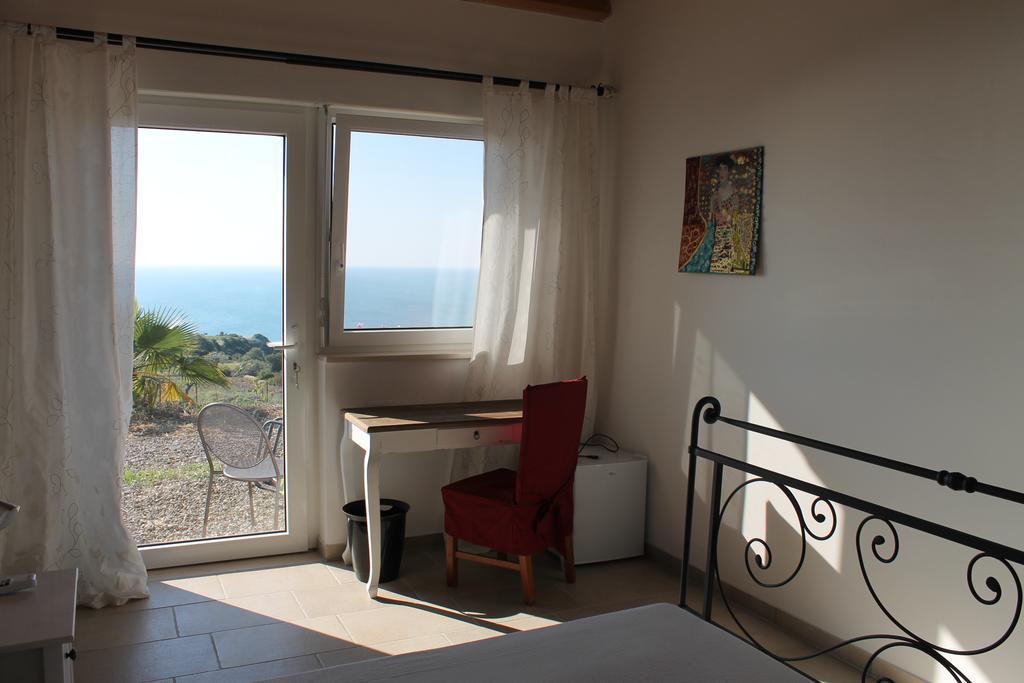 B&B Villa Sveva Rocca Imperiale Kültér fotó