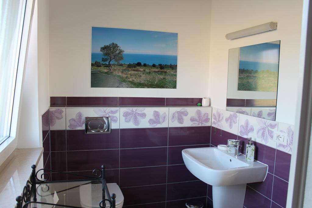 B&B Villa Sveva Rocca Imperiale Kültér fotó