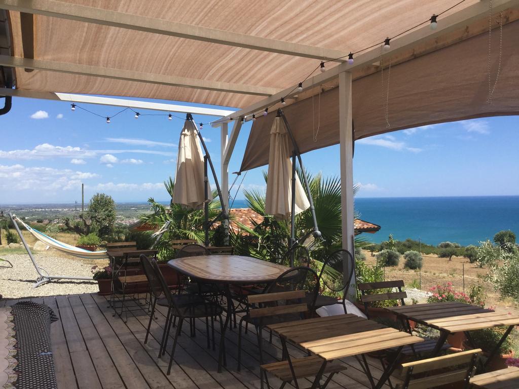 B&B Villa Sveva Rocca Imperiale Kültér fotó