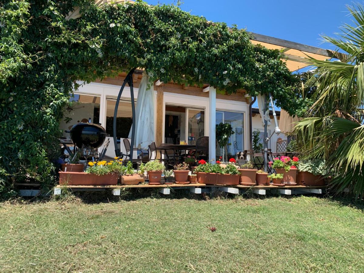 B&B Villa Sveva Rocca Imperiale Kültér fotó